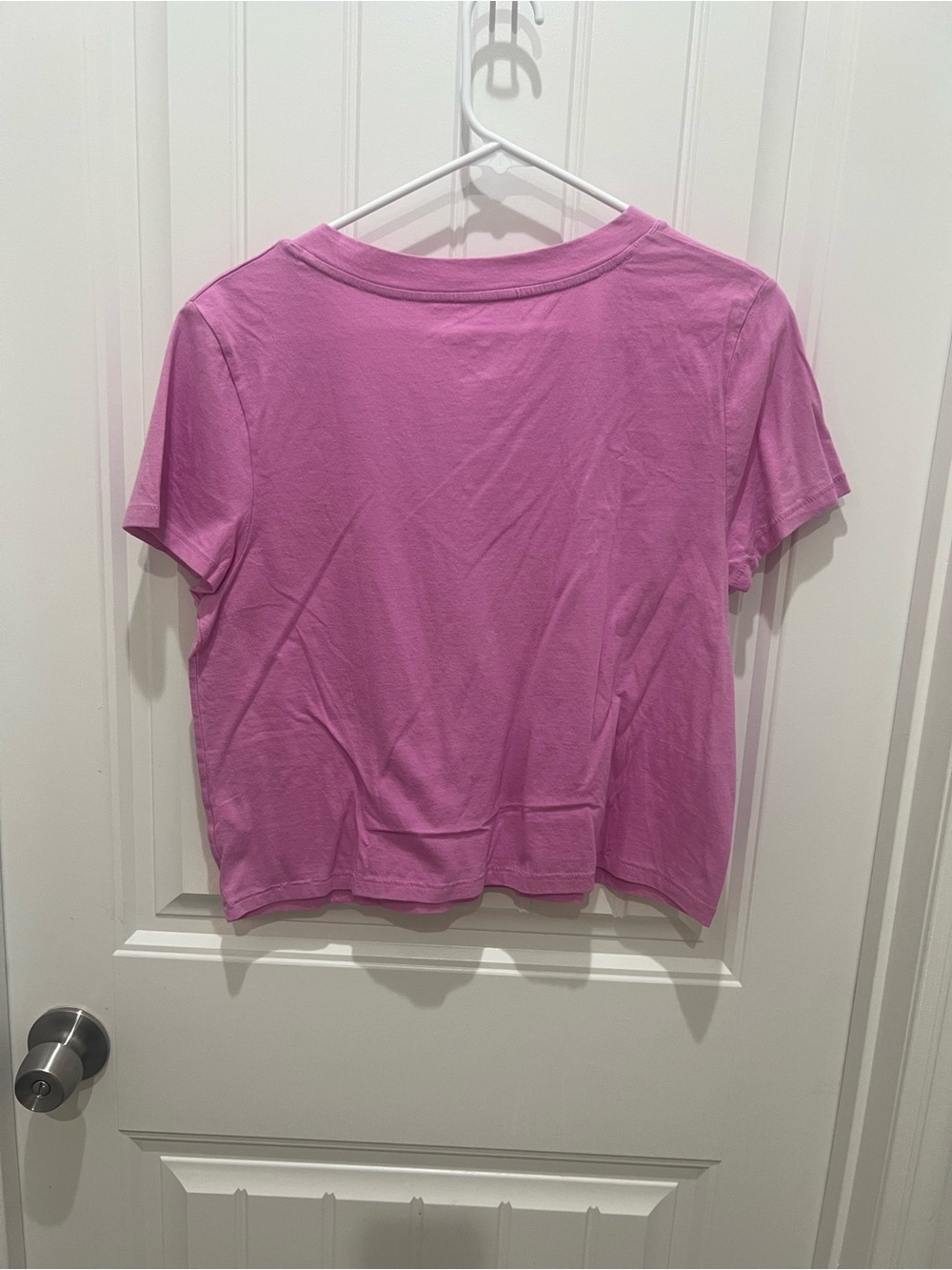 Universal Thread Women's V-Neck Short Sleeve Top in Bright Pink - Picture 2 of 4